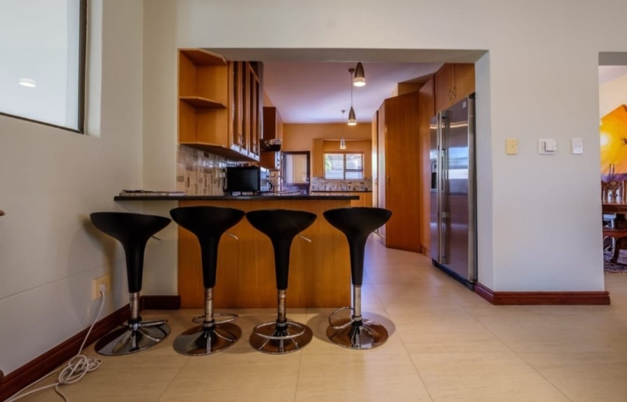 To Let 4 Bedroom Property for Rent in Kosmos Ridge North West